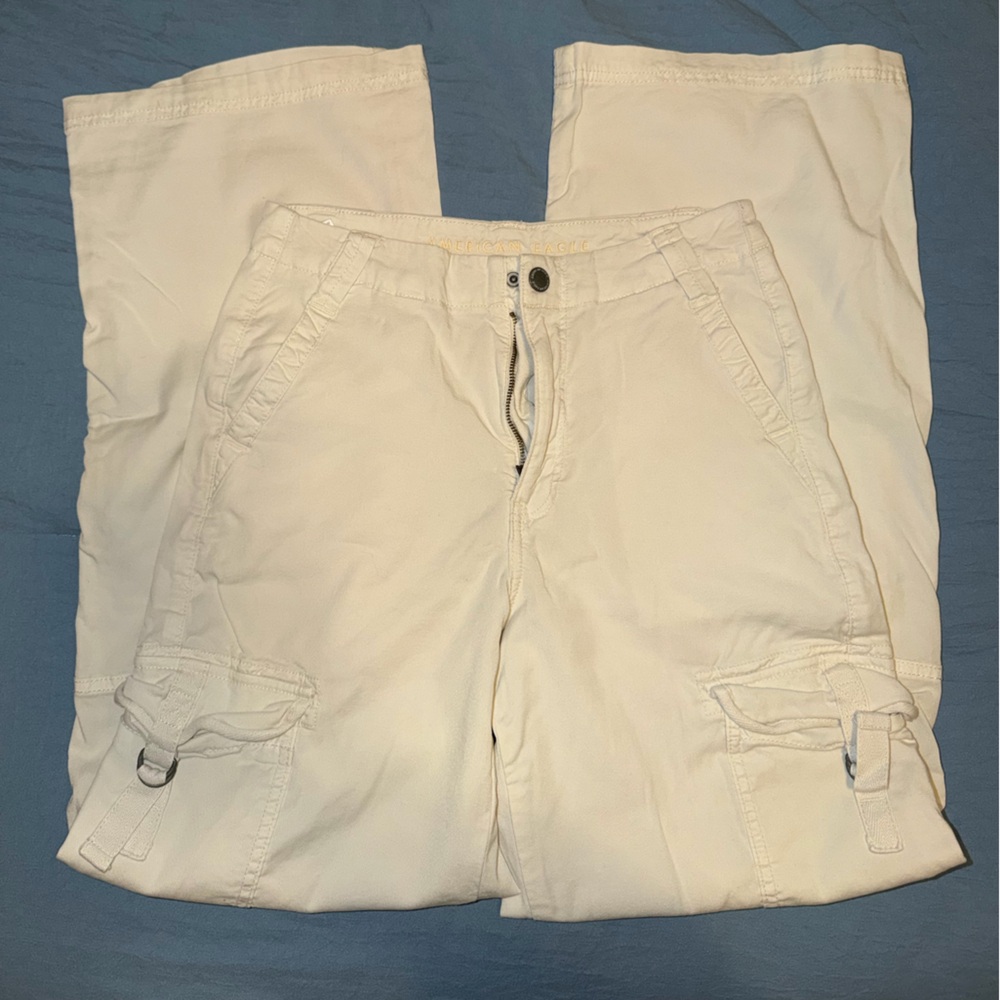 American Eagle Outfitters Cream Cargo Shorts